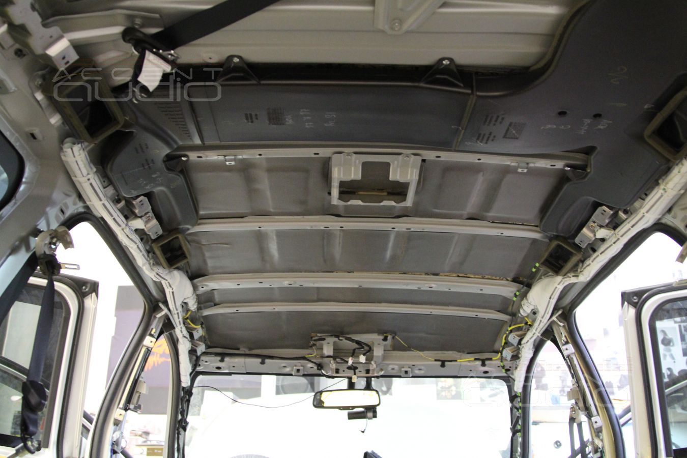 Шумоизоляция Mitsubishi Pajero