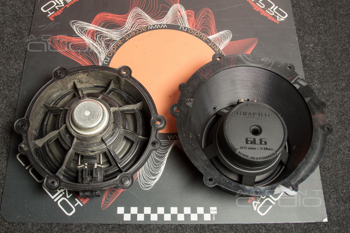 Установка мидбасовых Brax GL6 и аудиоподготовка дверей Porsche Panamera