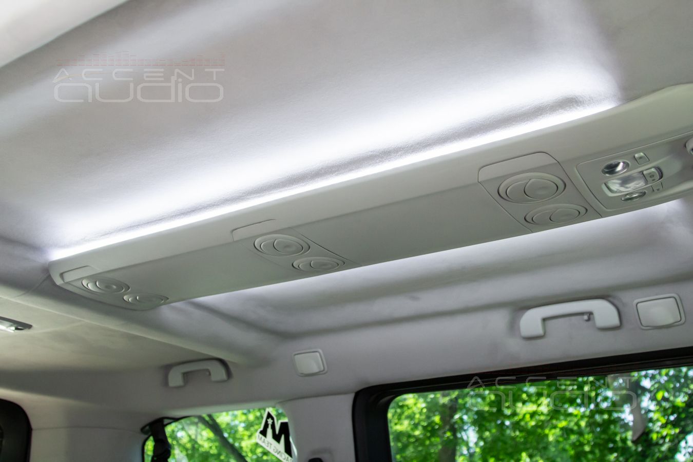 Великолепный звук, обновленный интерьер и комфорт нового Opel Zafira Life