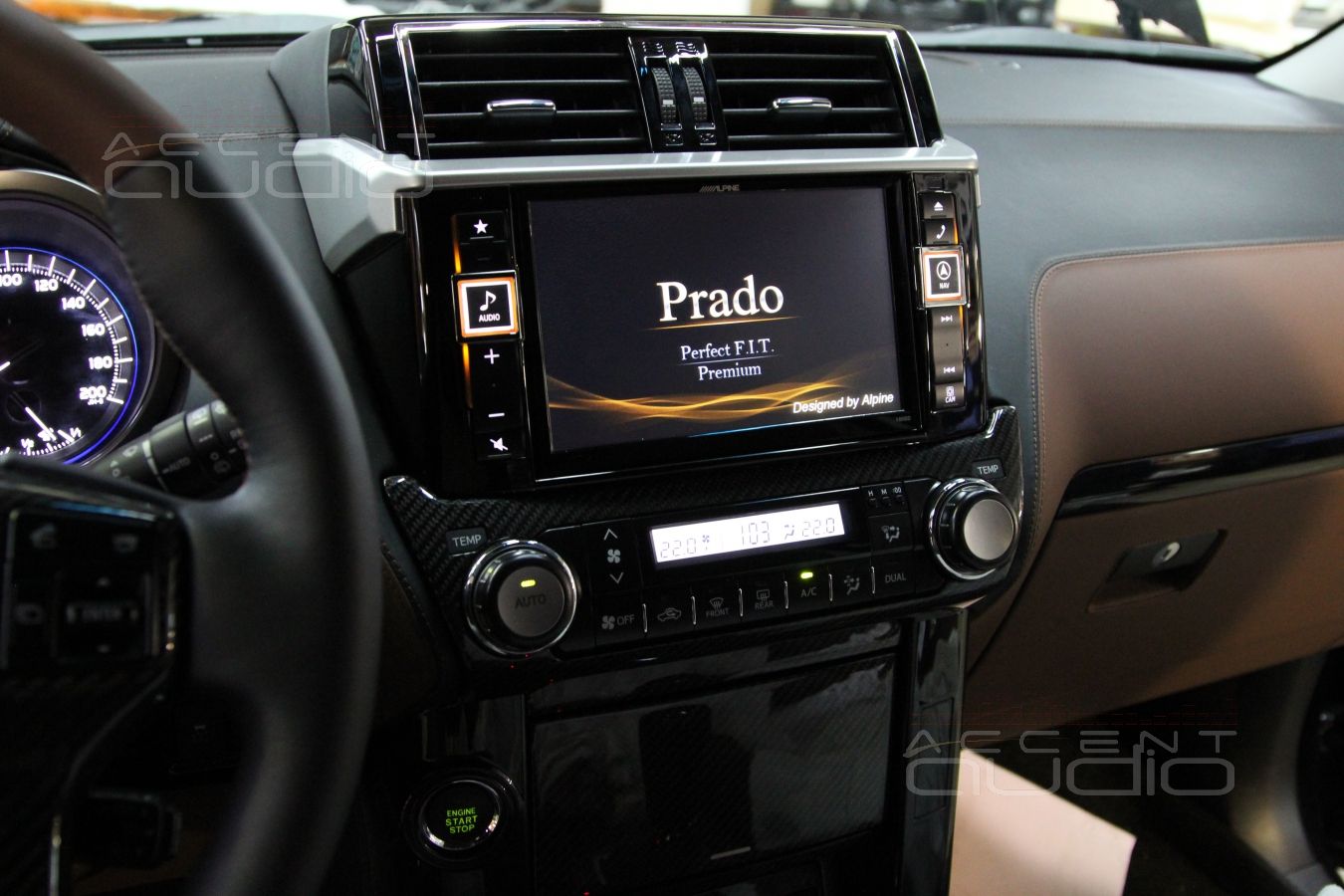 Новый Toyota Prado 150 + новый Alpine X800D = все работает…