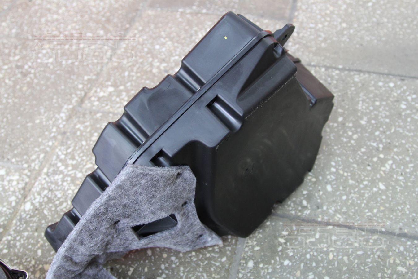 Замена сабвуфера в Kia Sportage