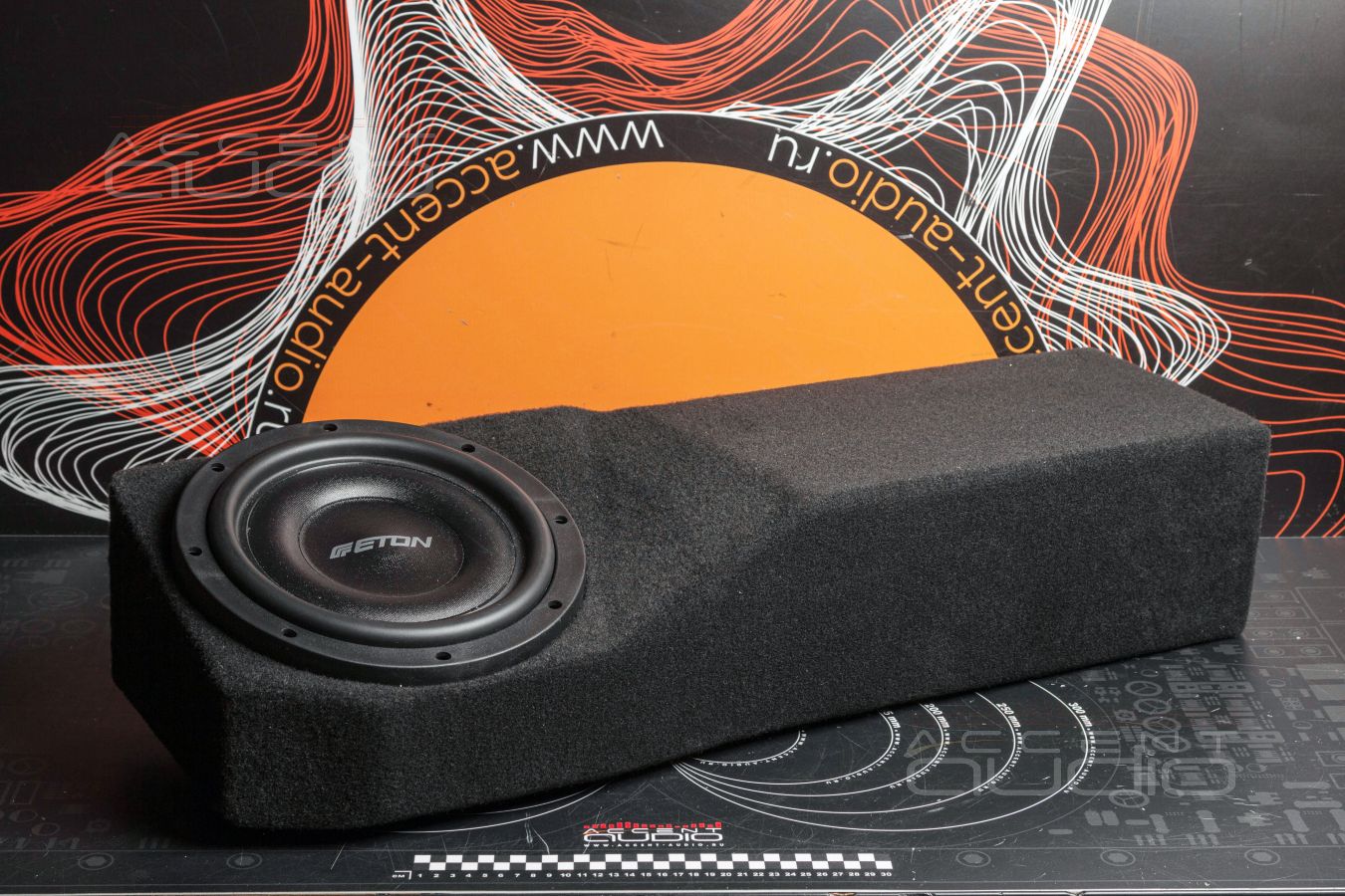 Абсолютная интеграция: злой сабвуфер-невидимка Eton MW 10 FLAT для Jetour T2