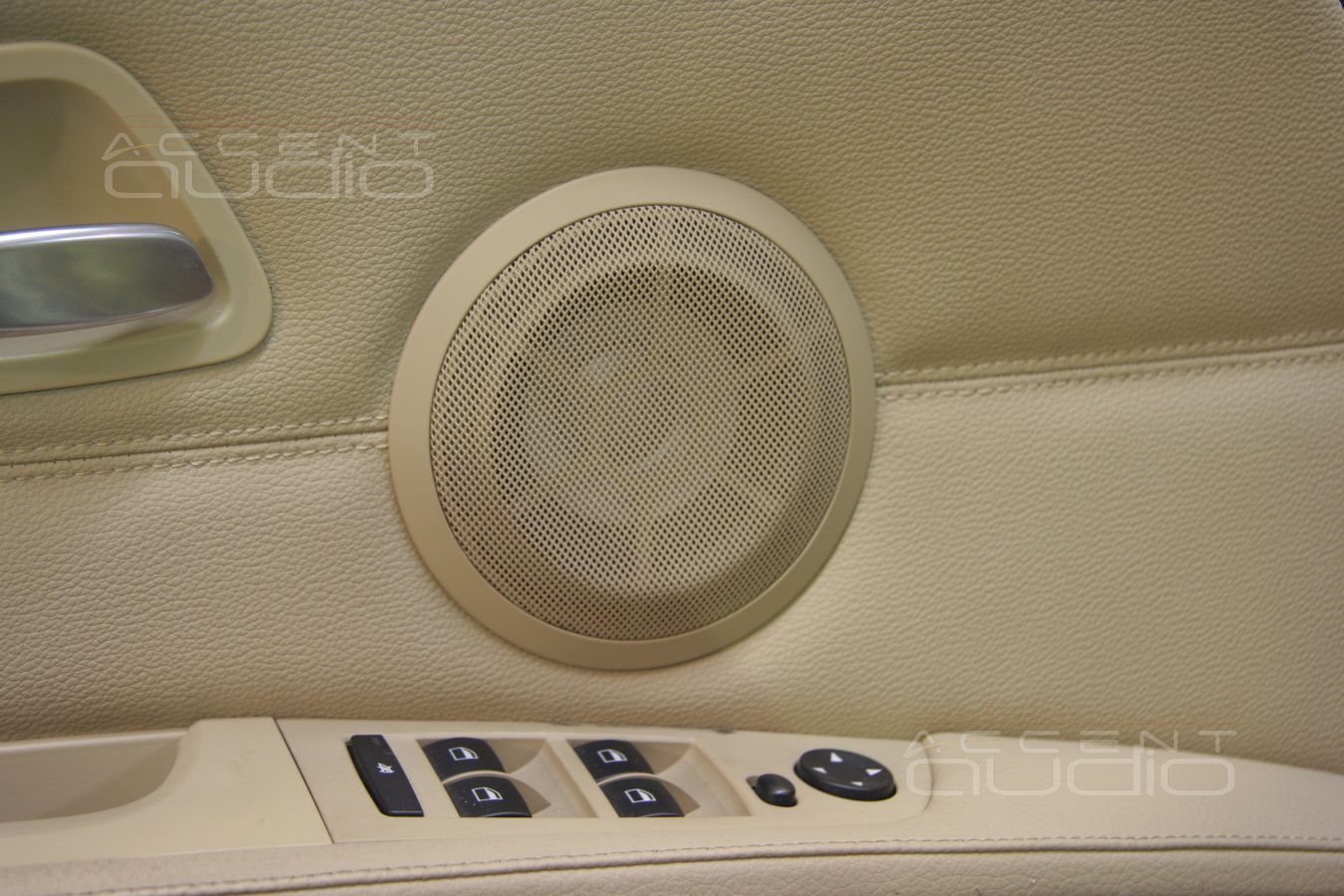 Установка среднечастотных динамиков в BMW 330i E90