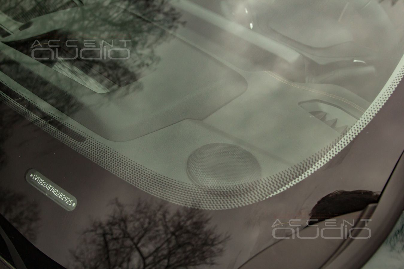 Стильная врезка: среднечастотные излучатели БЕЗ ПОДИУМОВ в Exeed