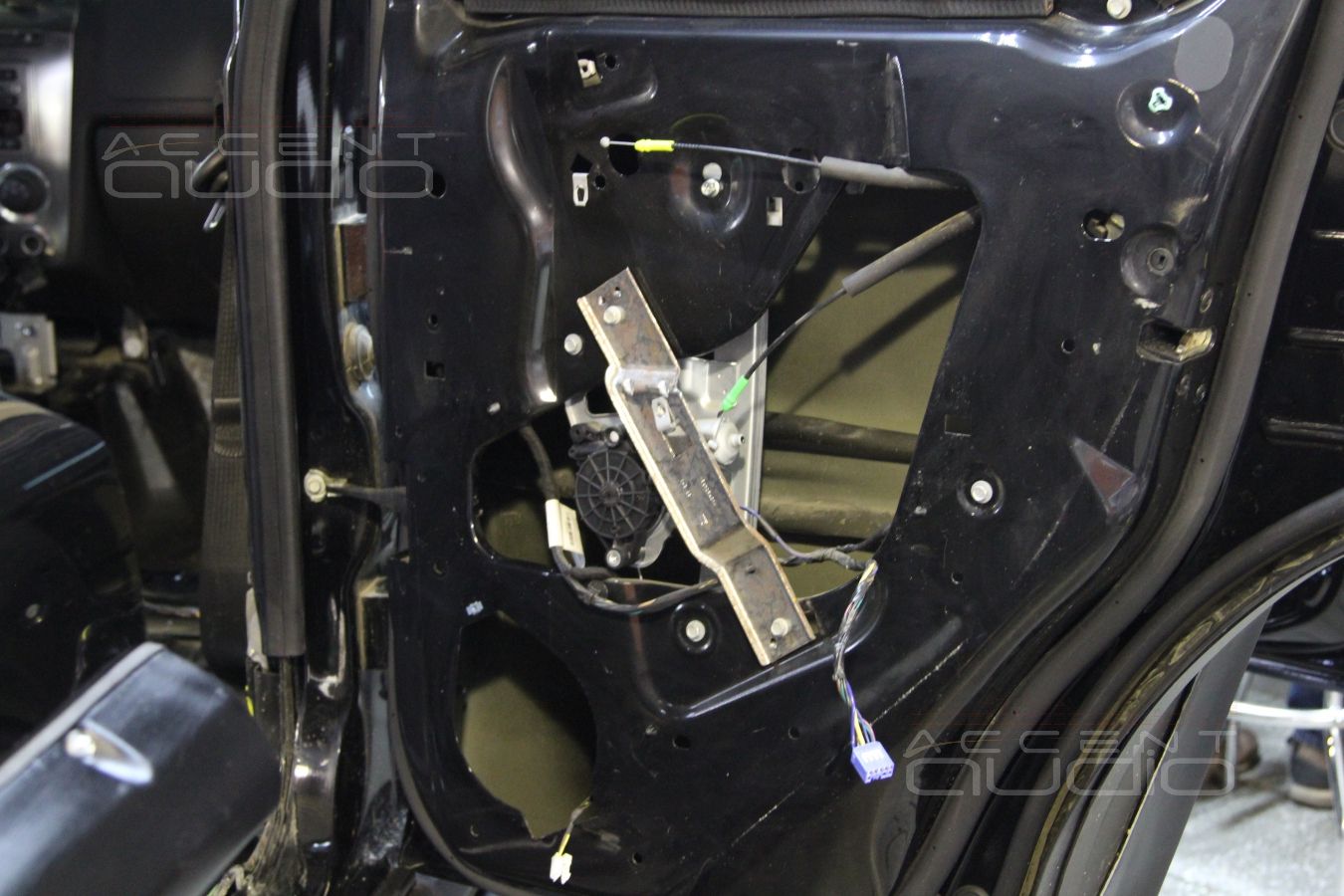 Hummer H3: система вооружения от MDLab