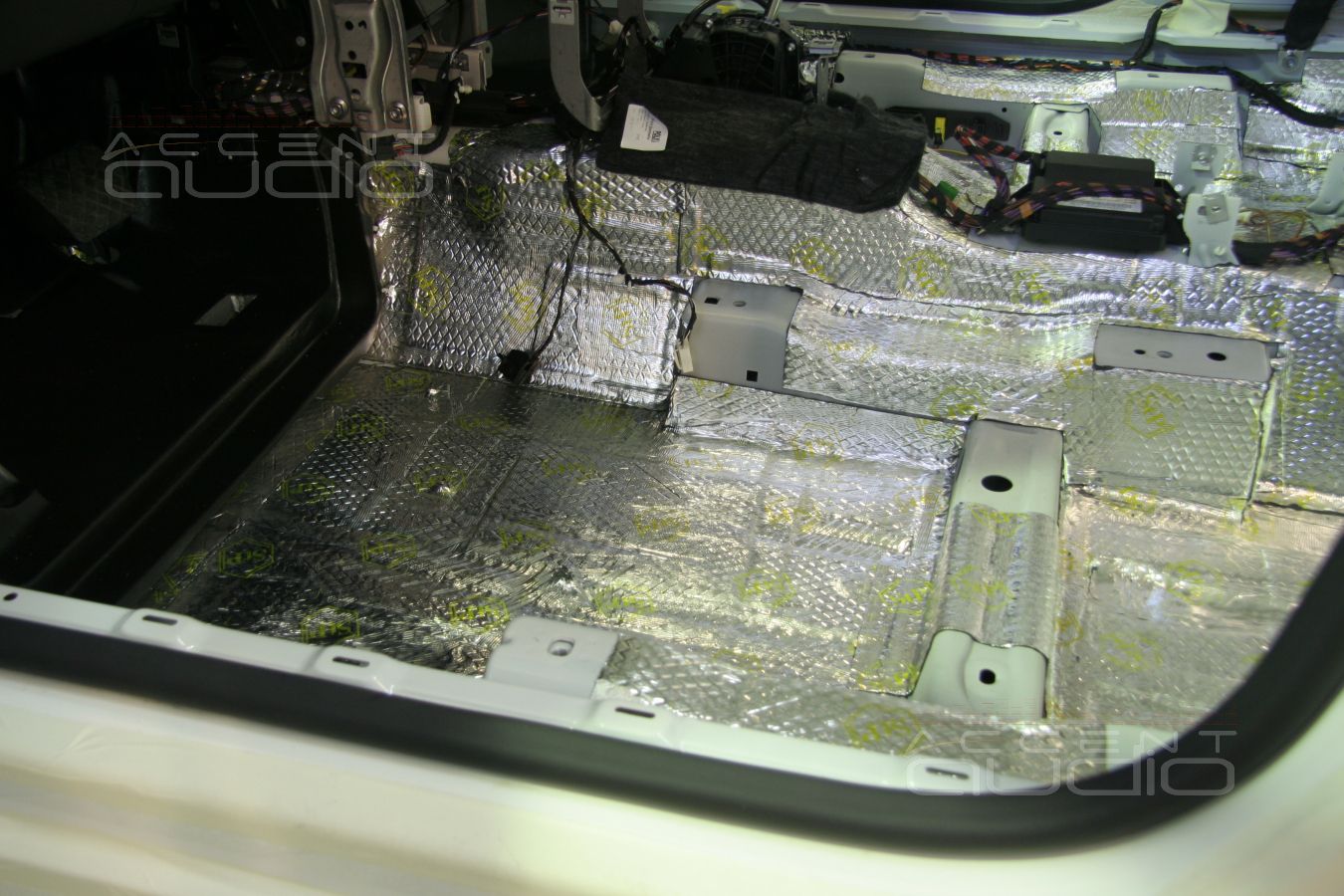 Полная шумоизоляция Volkswagen Tiguan