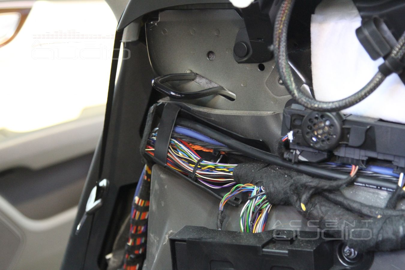 Установка трехкомпонентной акустики в Audi A7