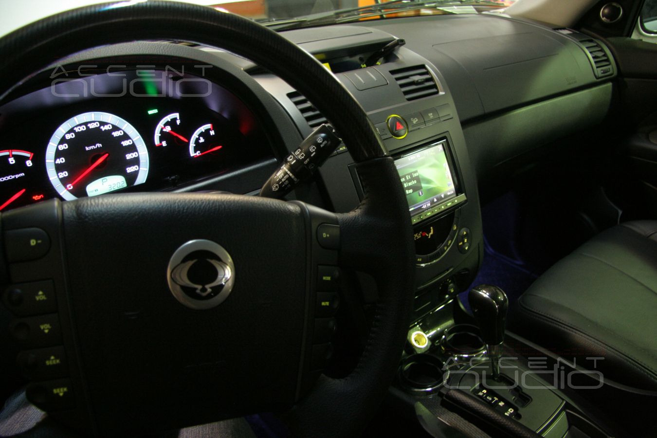 Сабвуфер-трансформер для SsangYong Rexton