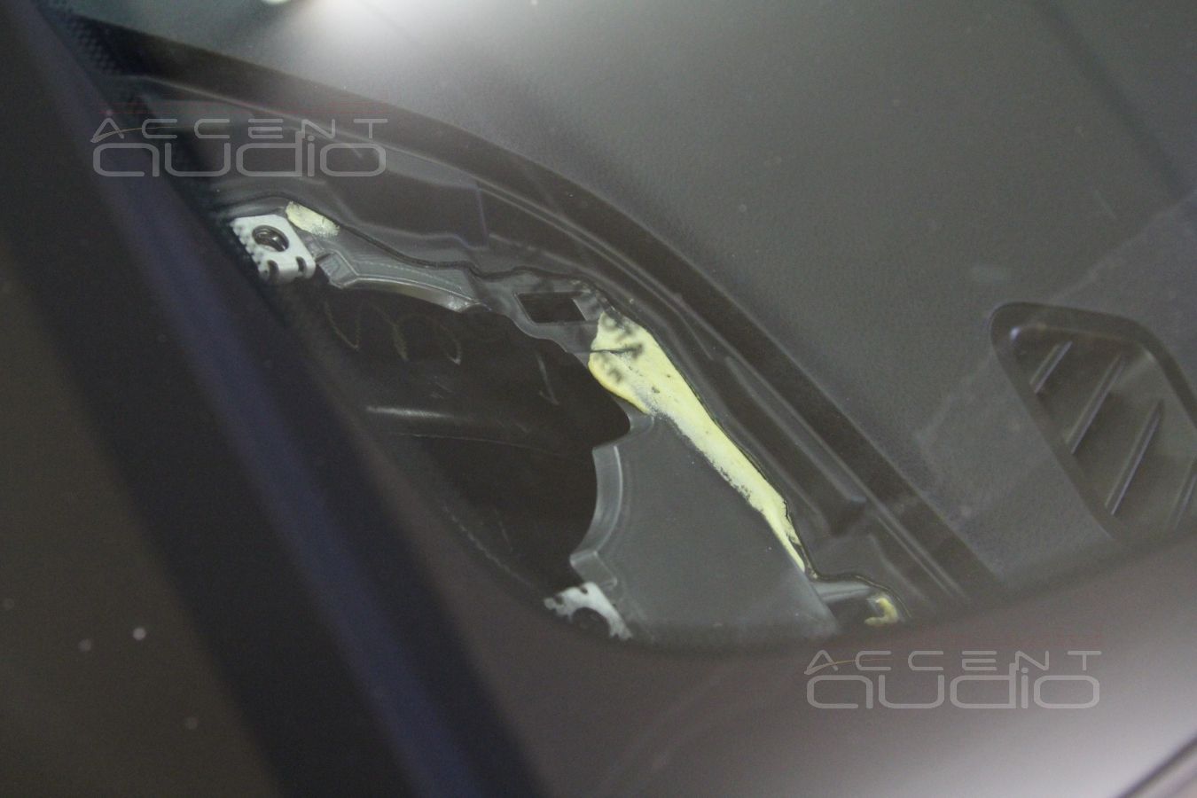 Трехкомпонентная акустика Focal в новом Toyota Highlander