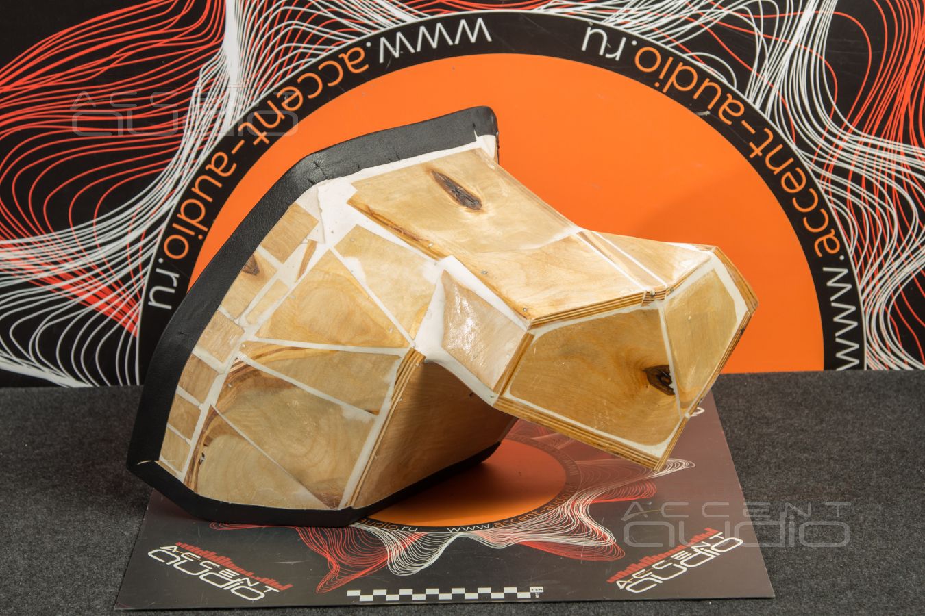 2023 Update: встроенный сабвуфер-стелс для семиместного Volvo XC90