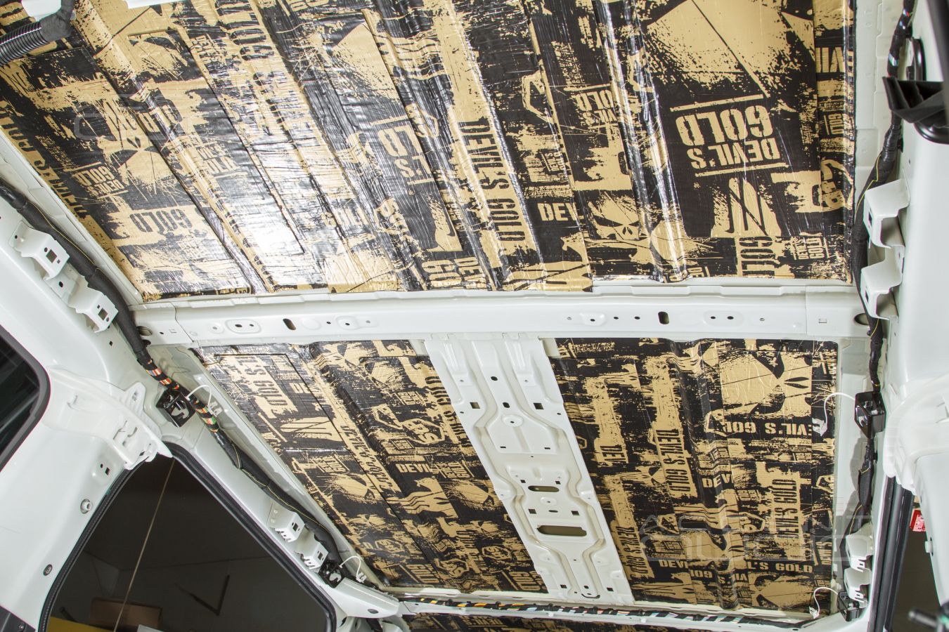 Полная шумоизоляция Opel Zafira Life лучшими материалами STP