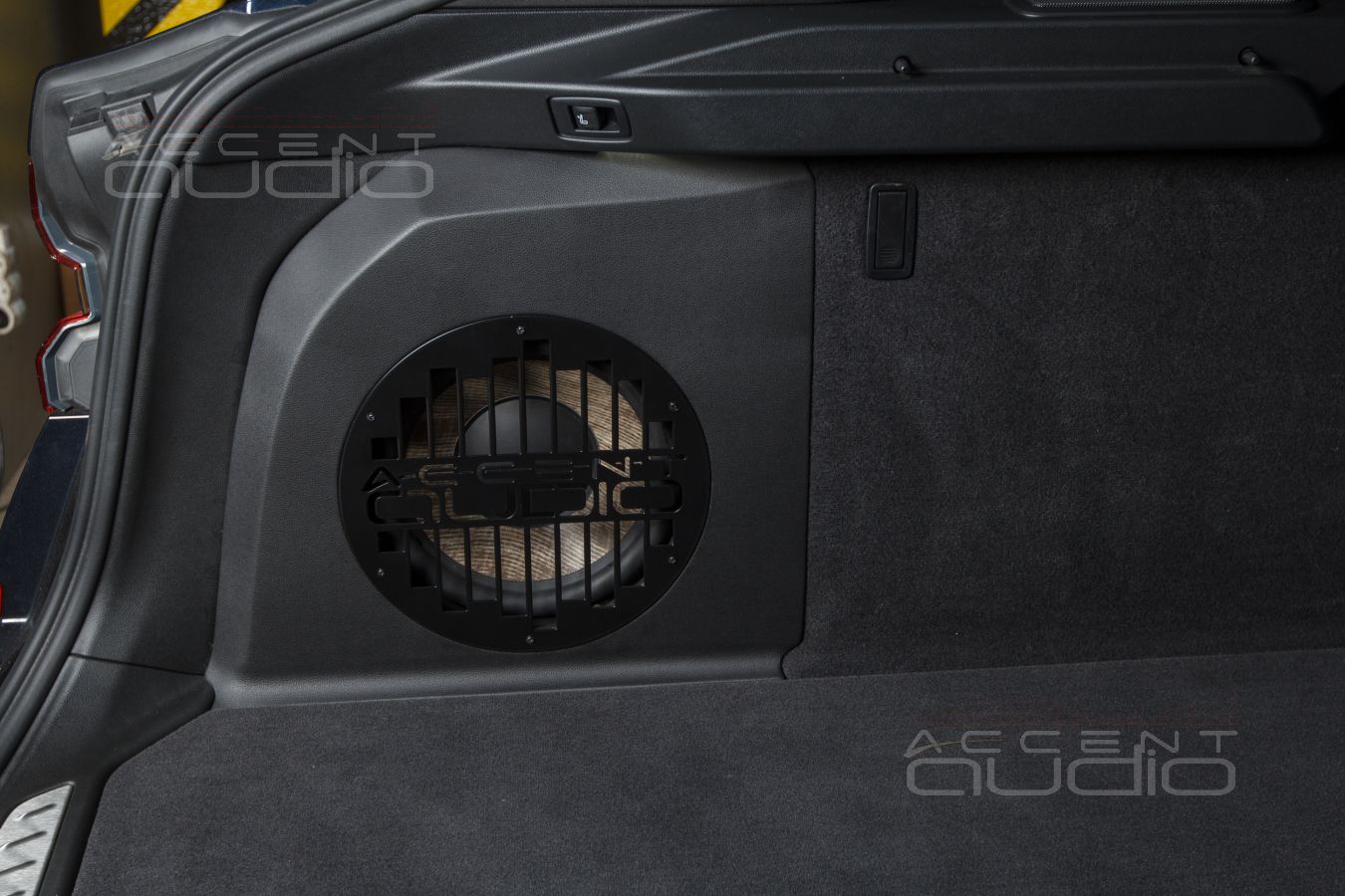 Сабвуфер-стелс – искусство снаружи, правильный бас изнутри