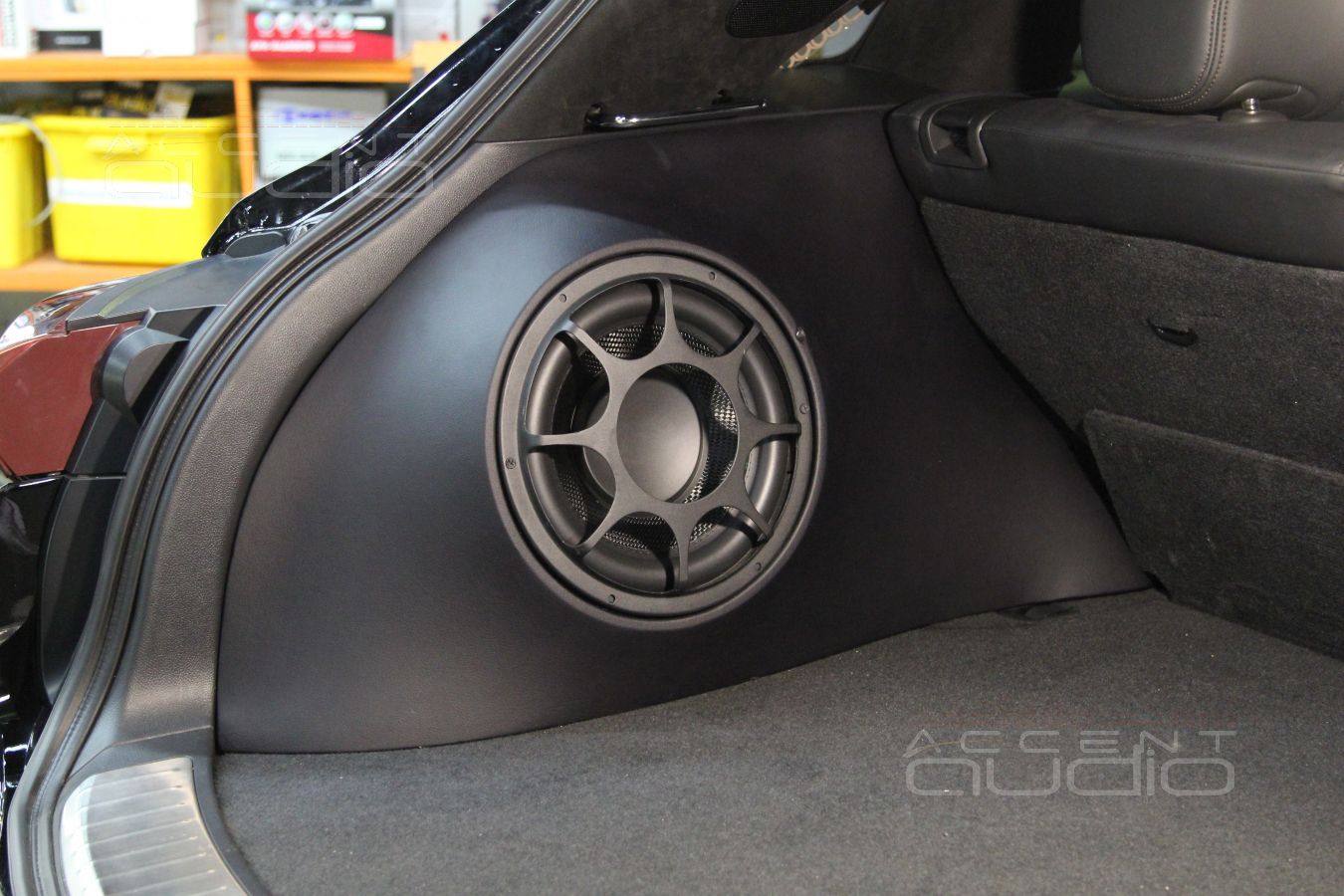 Сабвуфер в Infiniti FX