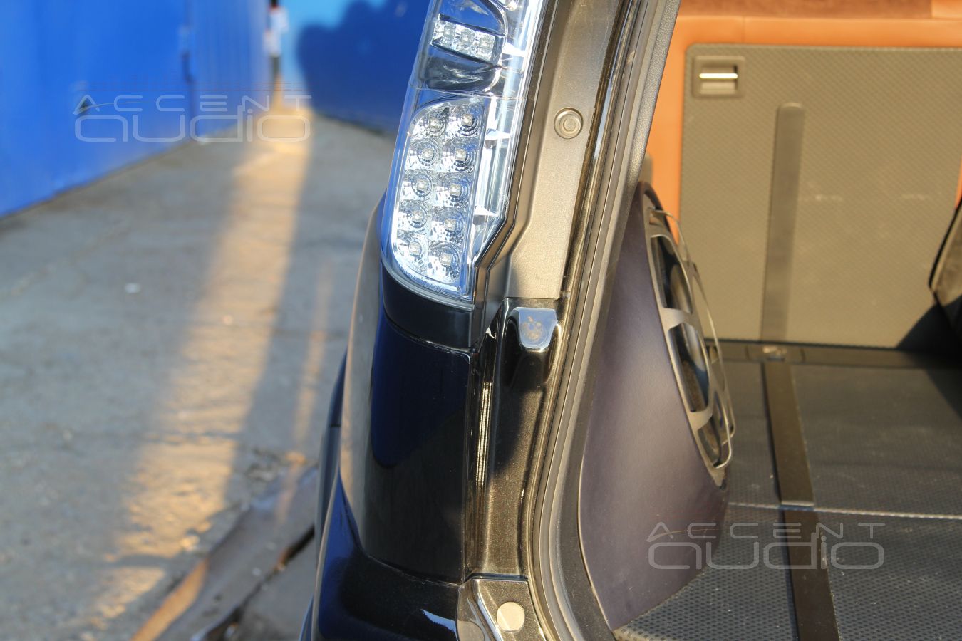 Видимые элементы: установка компонентов системы в Nissan X-Trail