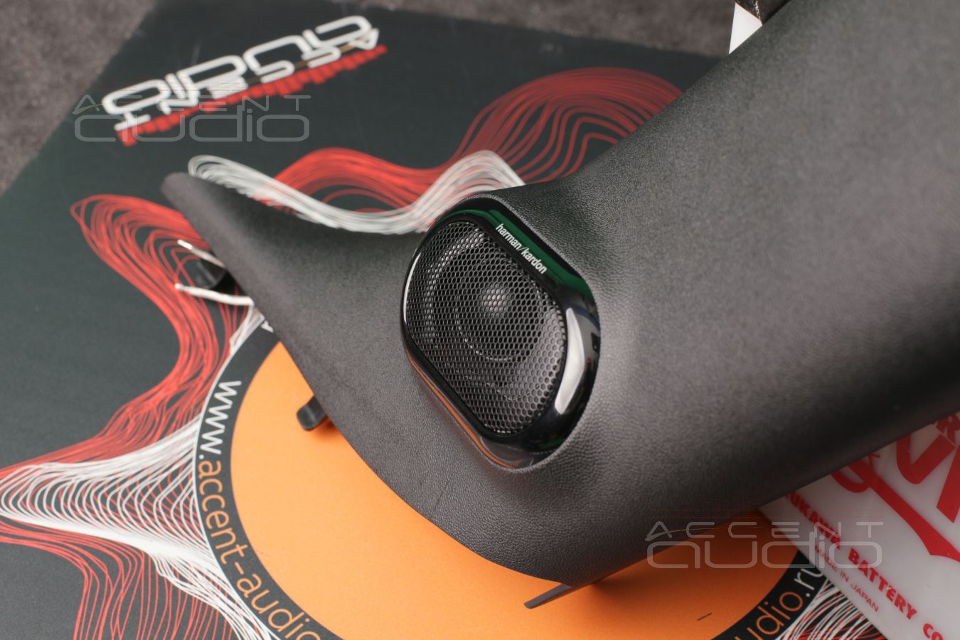 Новые твитеры DEGO Powerline PO2.5T Upgrade   в заводских стойках Mini Cooper S