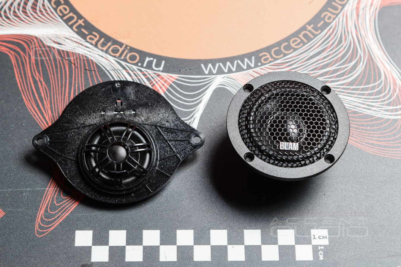 Установка новых широкополосных излучателей BLAM в Audi Q5 штатно