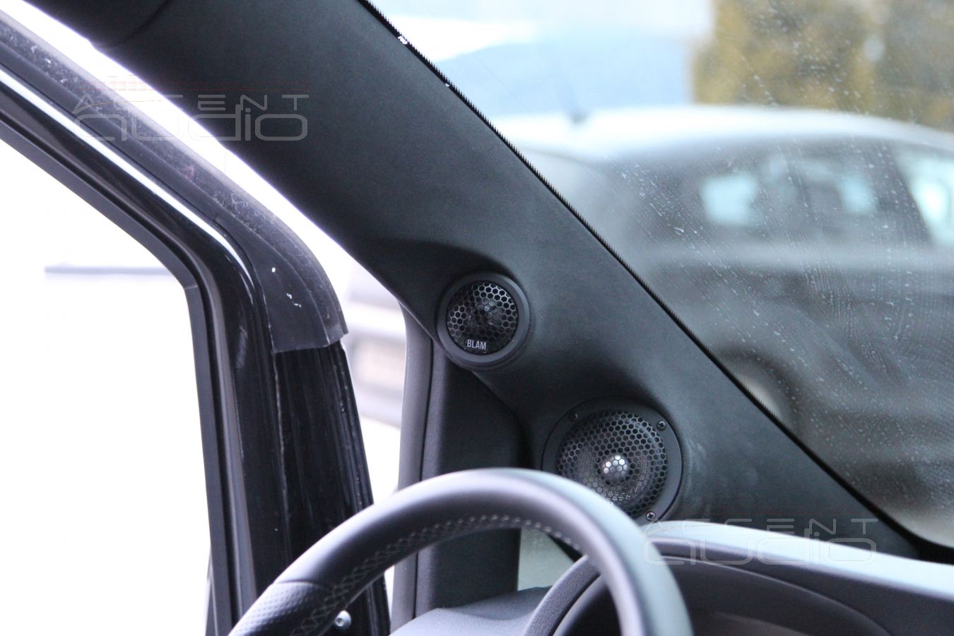 Перетяжка потолка в черную альканатру