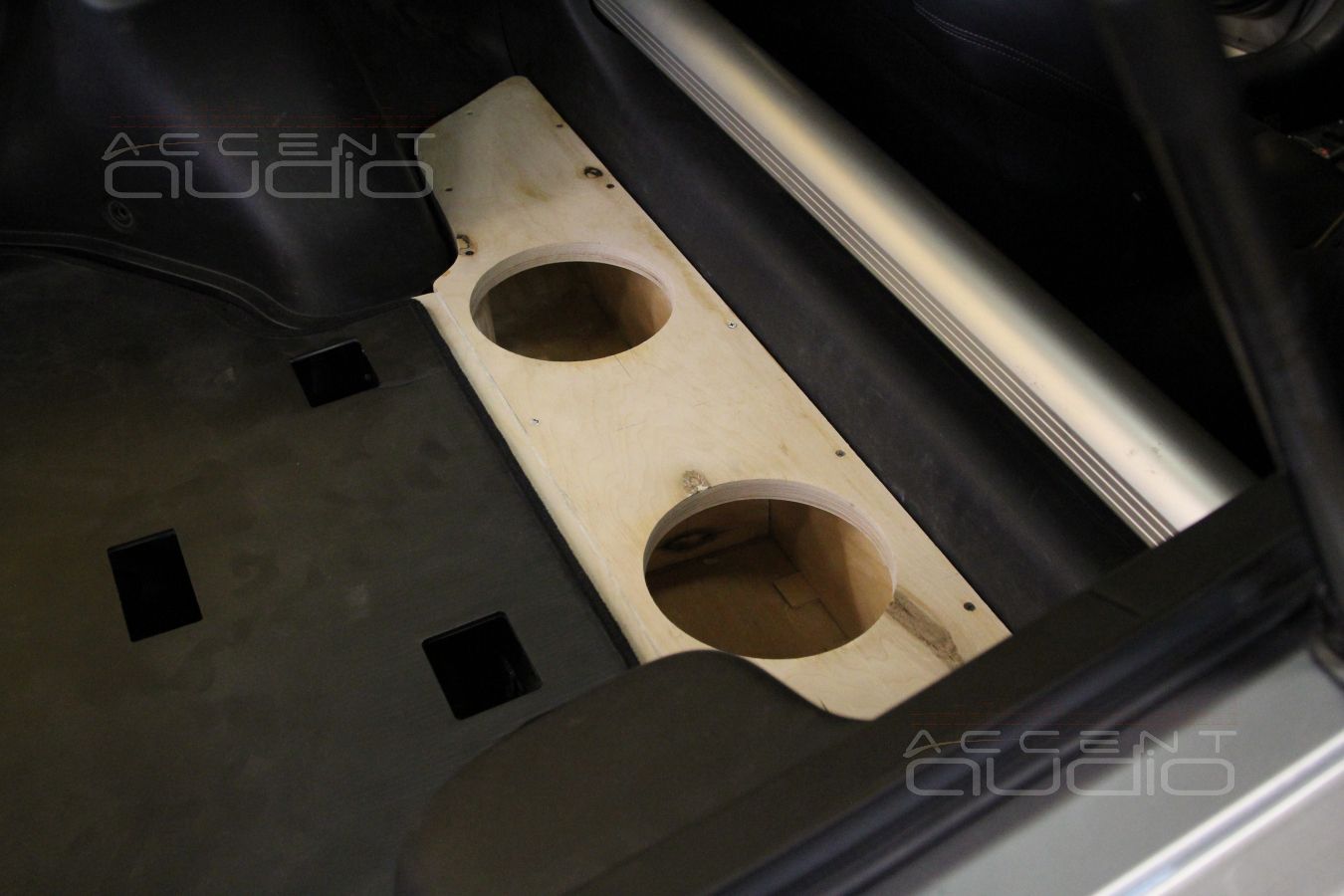 Изготовление и установка сдвоенного сабвуфера Alpine SWR 8D2 В Nissan 370Z