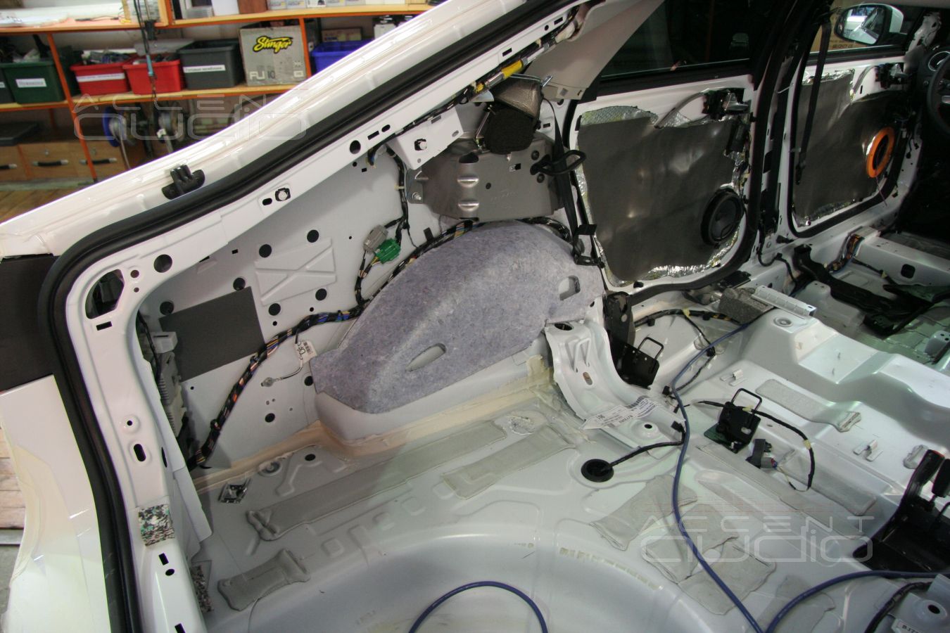 Шумоизоляция Ford Mondeo