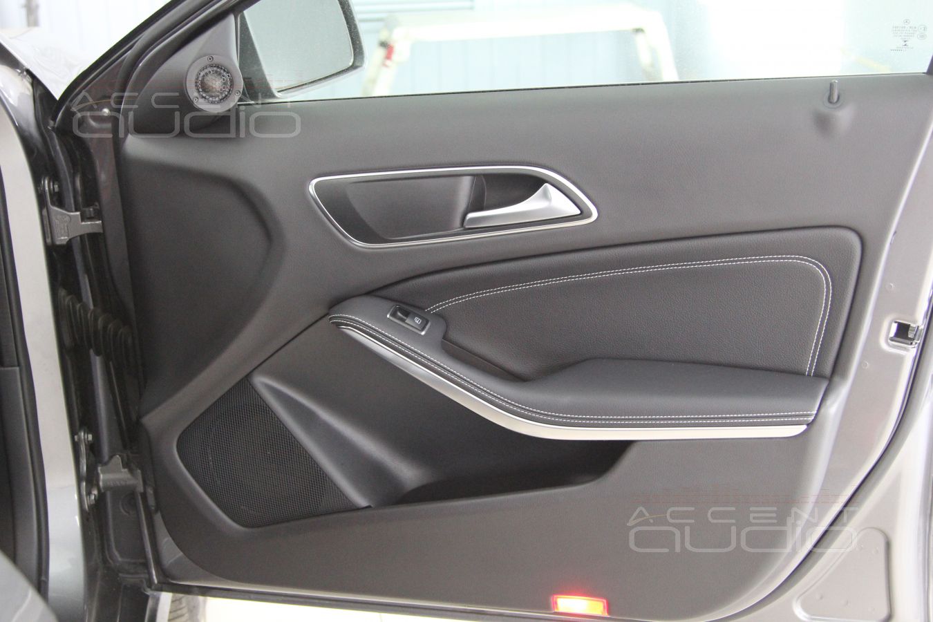 Подиумы под твитеры ScanSpeak D3004/602000