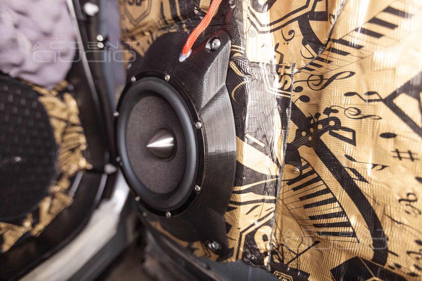 Аудиоподготовка дверей и установка мидбасов Brax ML6P