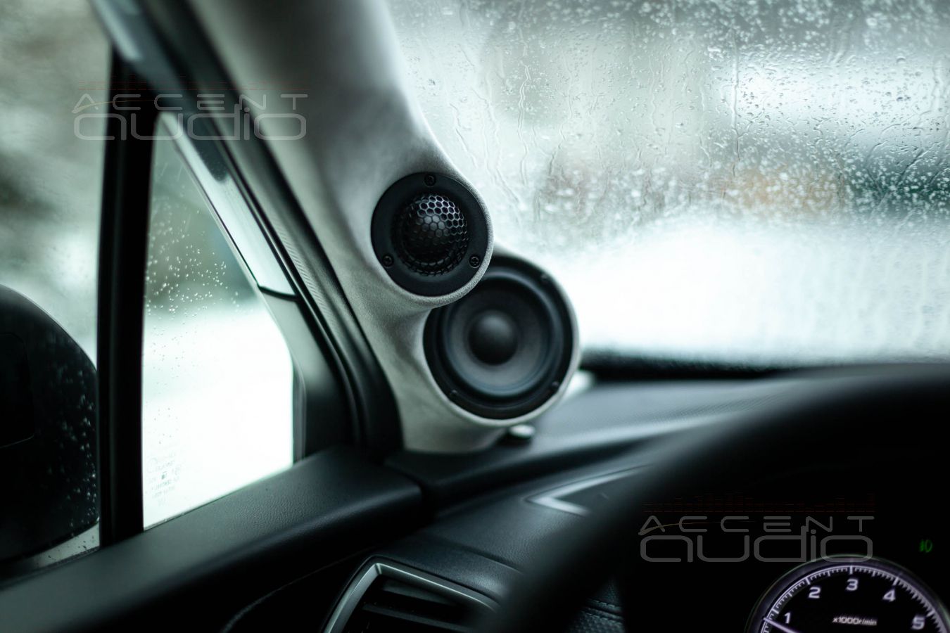 Установка твитеров и среднечастотников в Subaru Forester: правильные подиумы