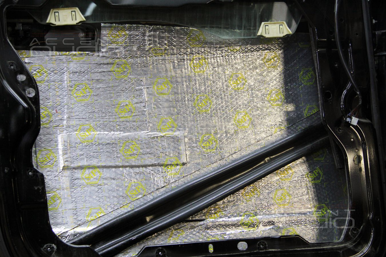 Шумоизоляция и аудиоподготовка передних дверей