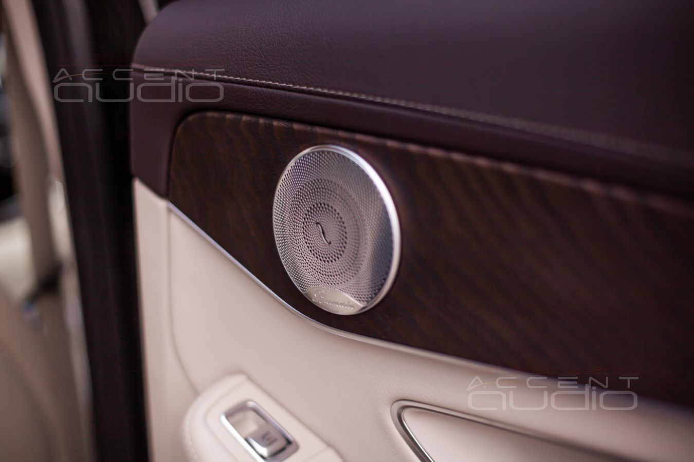 Теперь звук, теперь это действительно Mercedes-Benz !