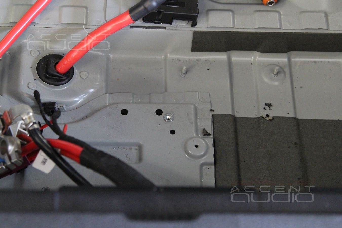 Установка усилителей в BMW X5