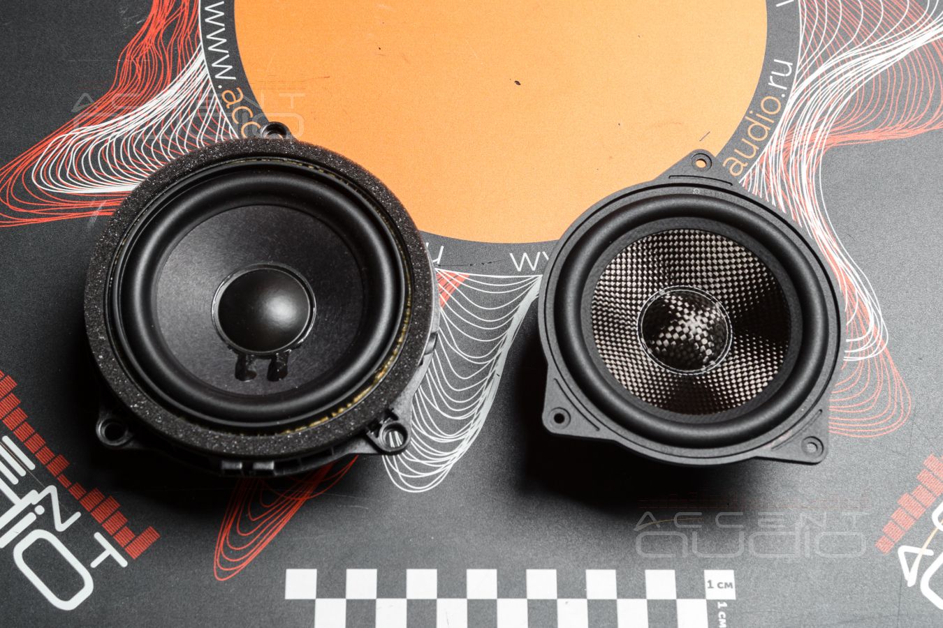 Штатная установка новых среднечастотных динамиков Blam Signature в BMW