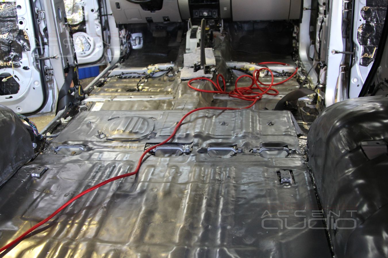 Шумоизоляция Mitsubishi Pajero Sport 2013