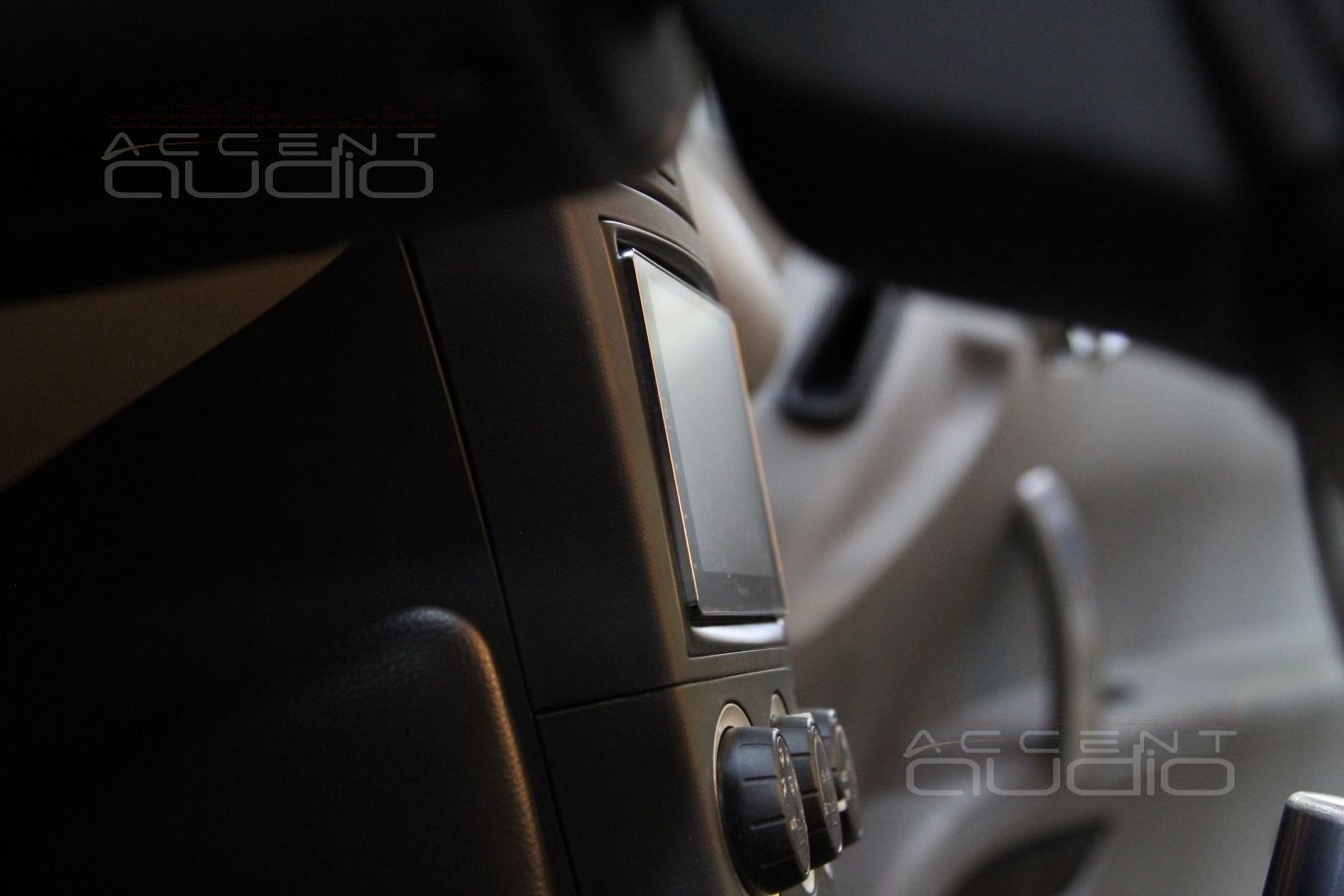 Установка магнитолы Pioneer SPH-DA120 в Nissan 350Z