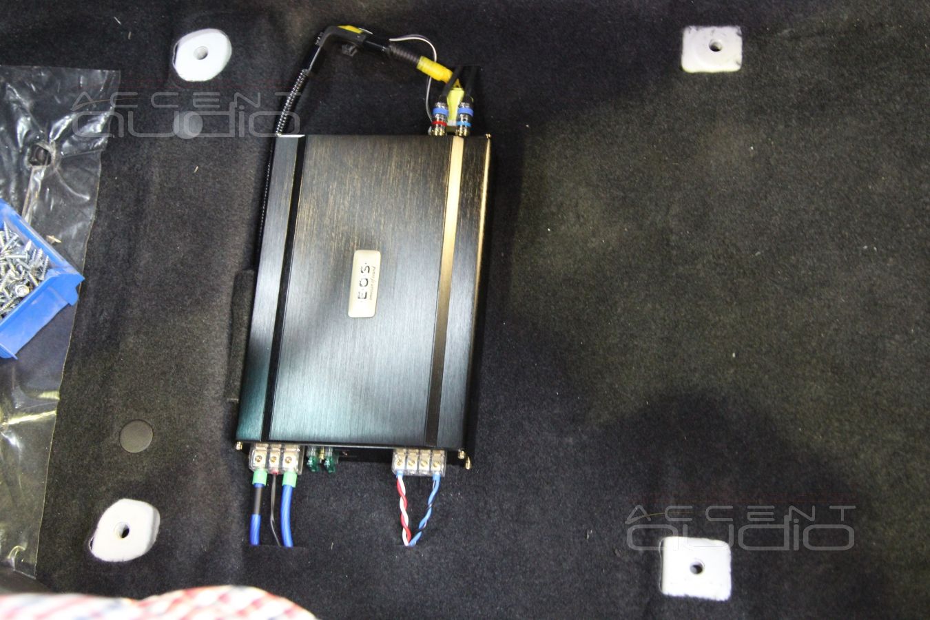 Установка усилителей E.O.S в Toyota GT86