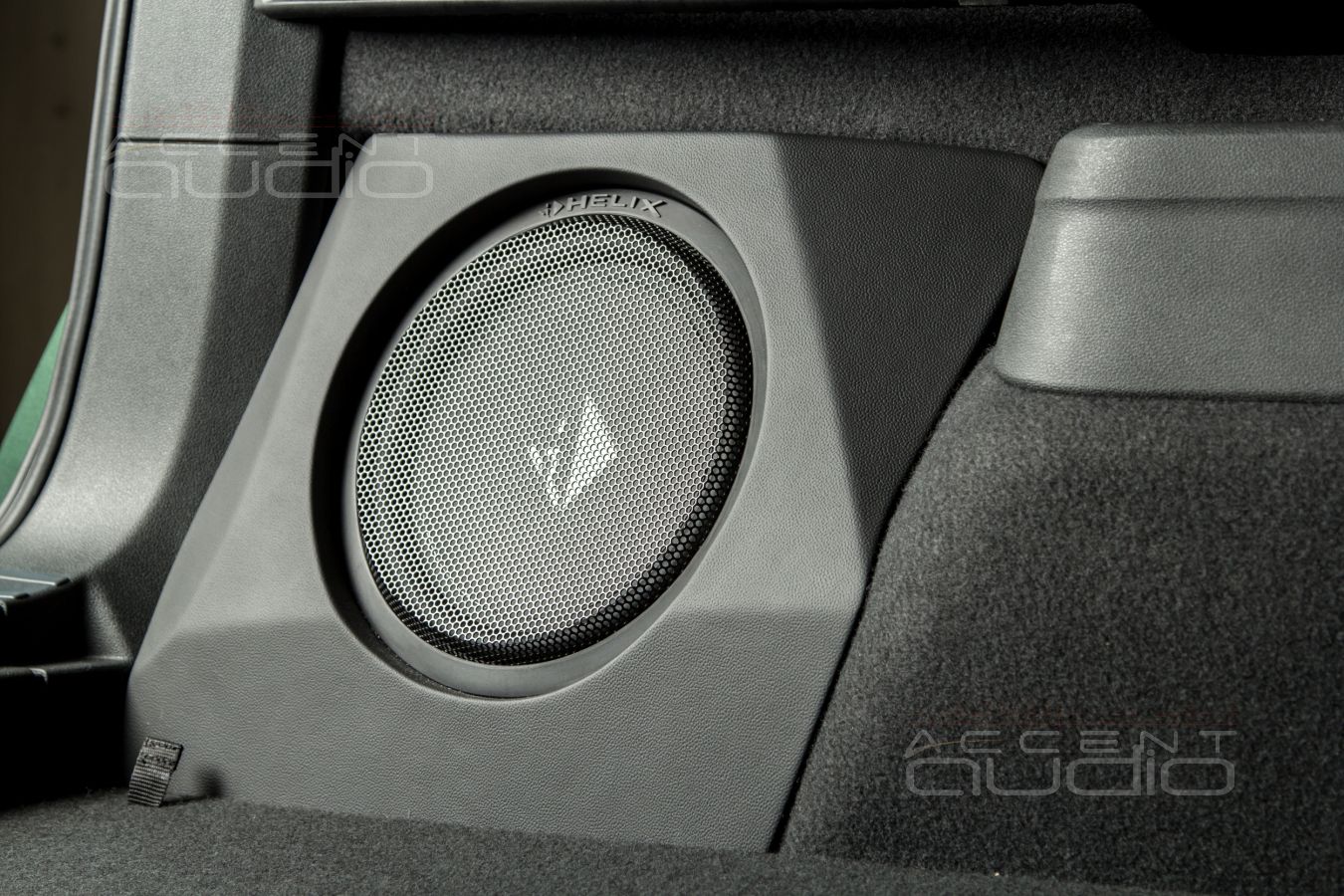 Новинка: лучший, стильный, оригинальный сабвуфер-стелс для Skoda Kodiaq