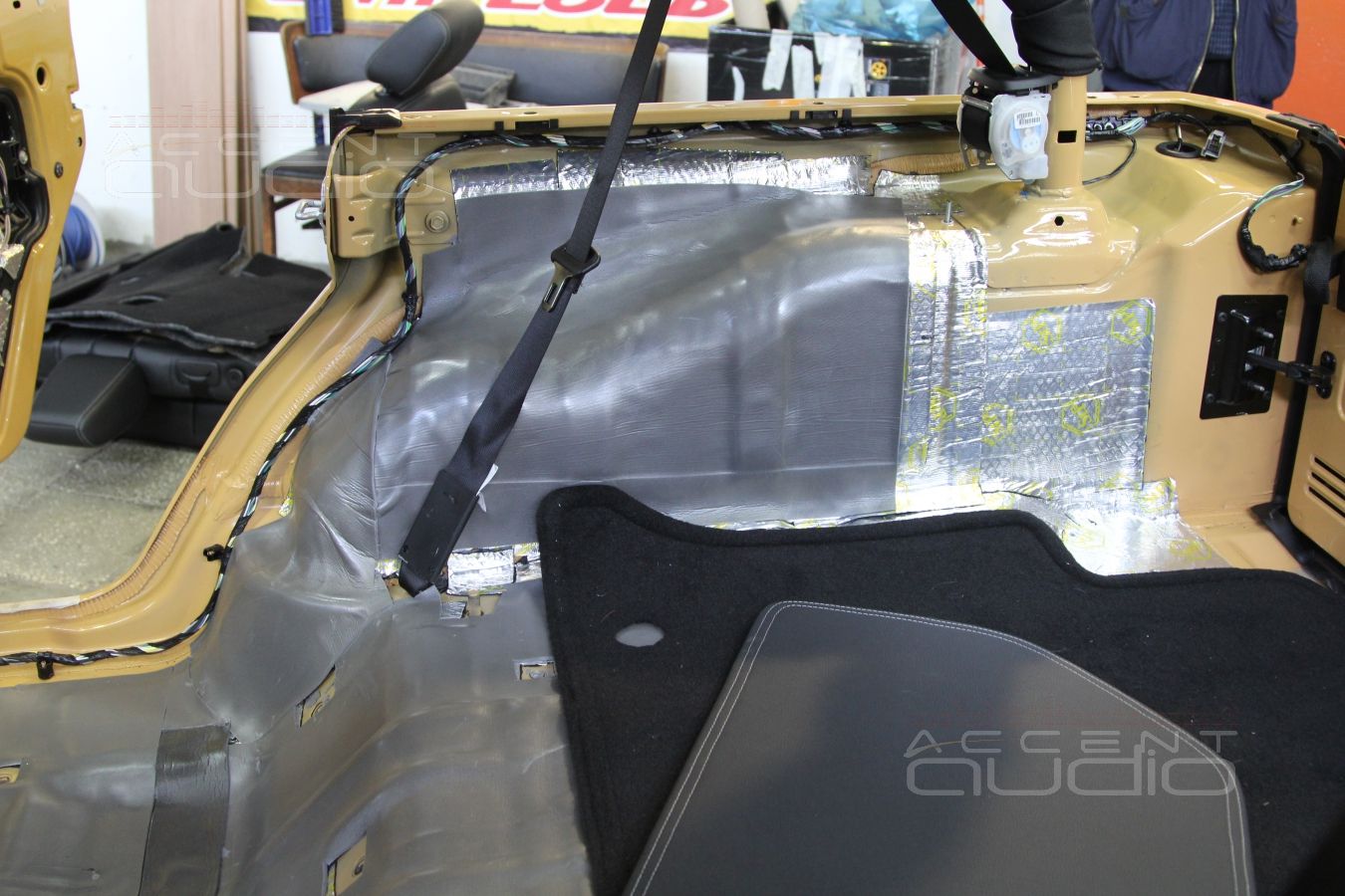 Шумоизоляция кузова Jeep Wrangler Rubicon