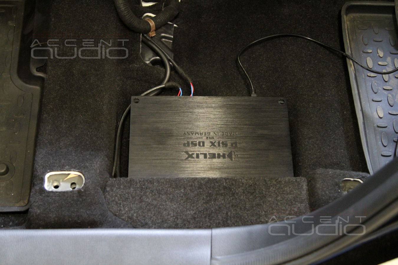 Установка Процессорного усилителя Helix PSix DSP MK2 в Mazda CX5
