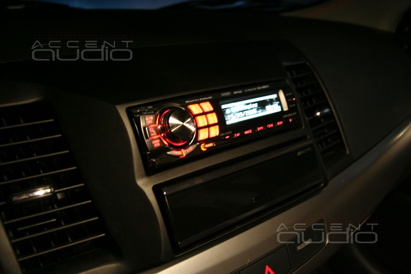 Варианты: новая магнитола в Mitsubishi Lancer X. Alpine 9887 + карман для IPOD