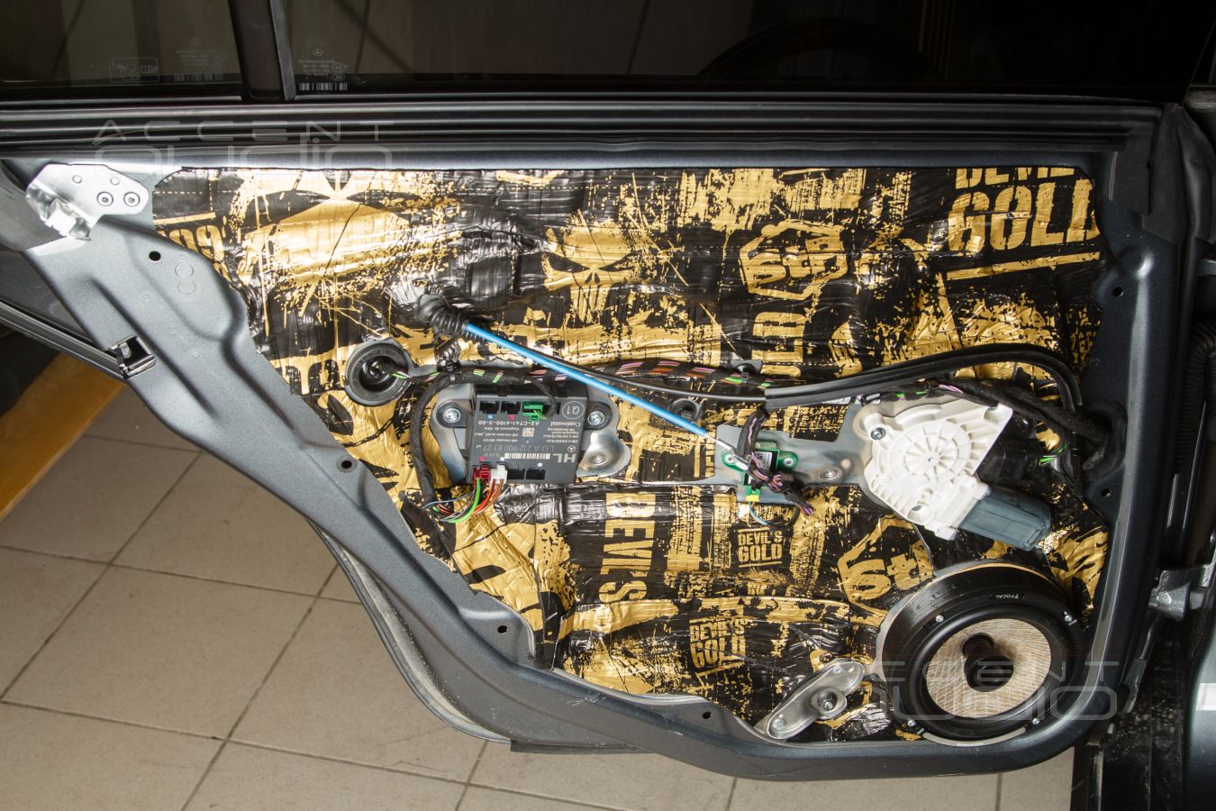 Аудиоподготовка дверей Mercedes CLS и установка акустики Brax и Focal