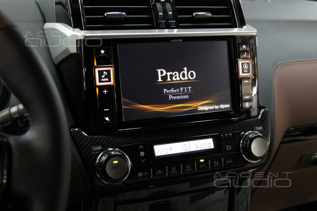 Новый Toyota Prado 150 + новый Alpine X800D = все работает…