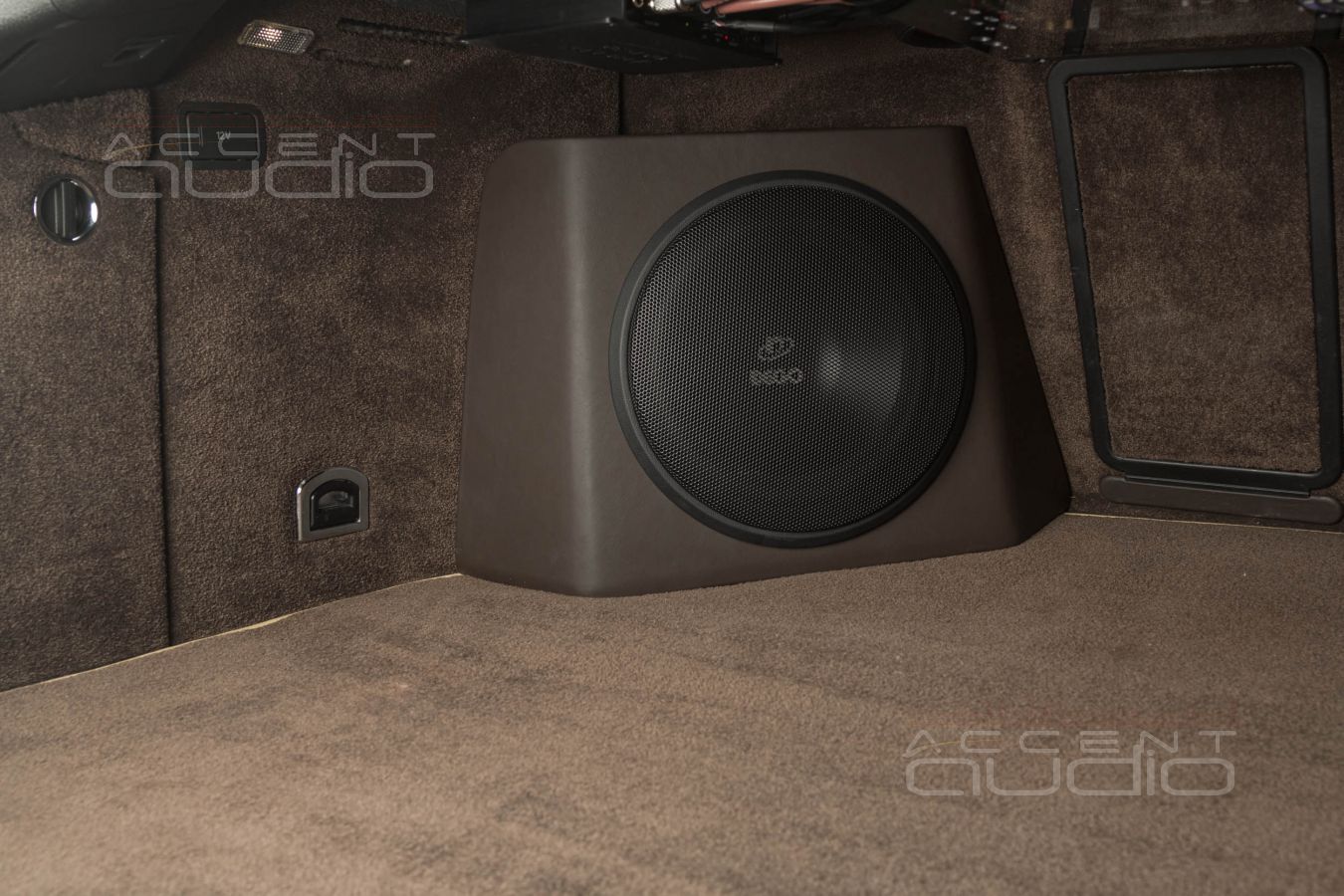 Сабвуфер-стелс для Bentley Continental GT