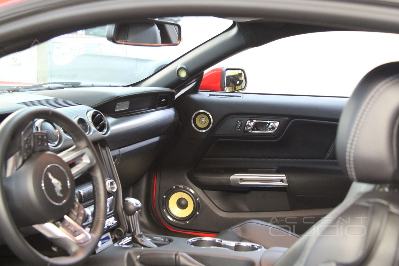 Установка новой акустики в Ford Mustang 2016