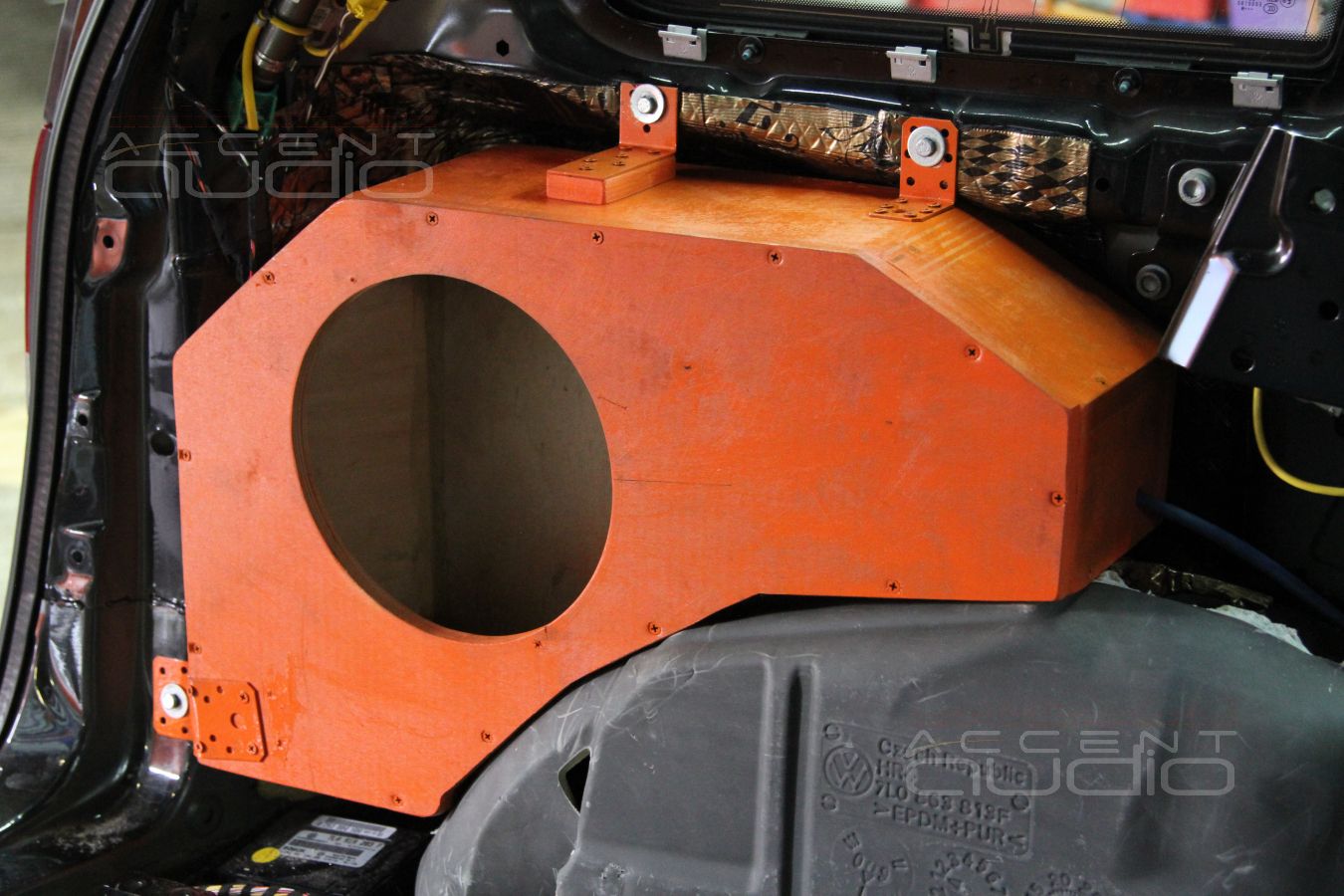 Touareg Update: Black Edition - очередная работа на машине с черным салоном