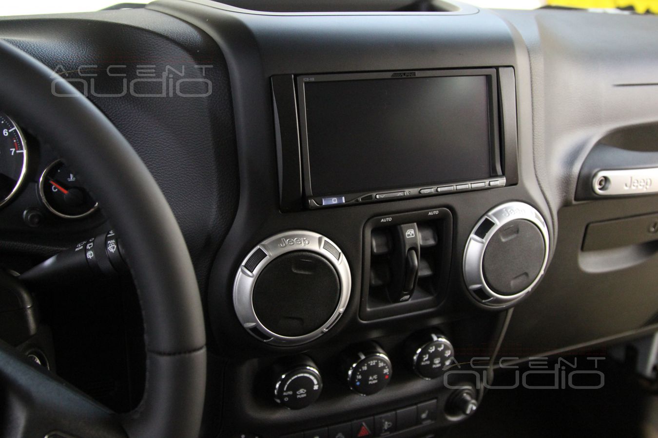 Мультимедиа Alpine X8 и новая аудиосистема на компонентах Morel