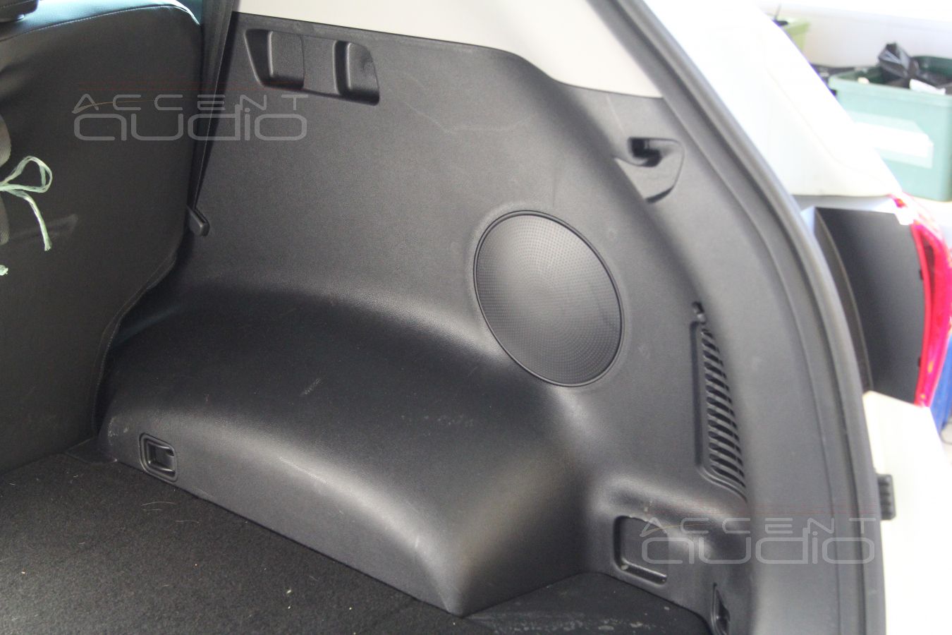 Сабвуфер в новом Kia Sportage.