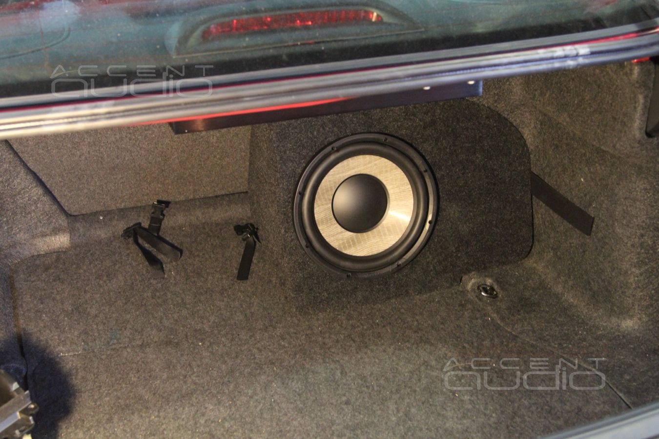 Сабвуфер и усилитель в Honda Accord 7