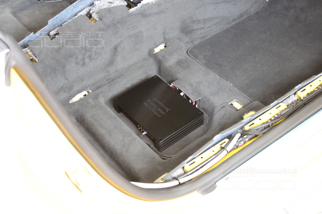 Установка усилителя Helix P SIX DSP MK2