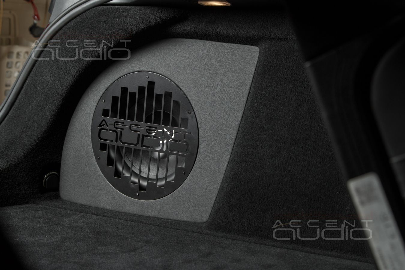 Сабвуфер-стелс и динамик Dego специально для Mercedes-Benz GLE Coupe AMG 53