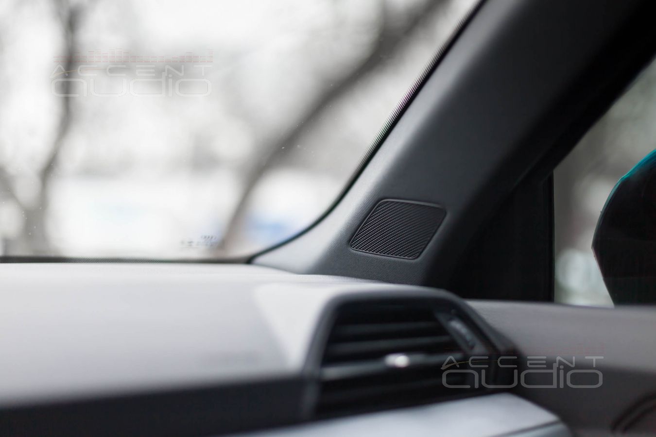 Установка новой акустики в Audi Q3: твитеры Helix C1T штатно !