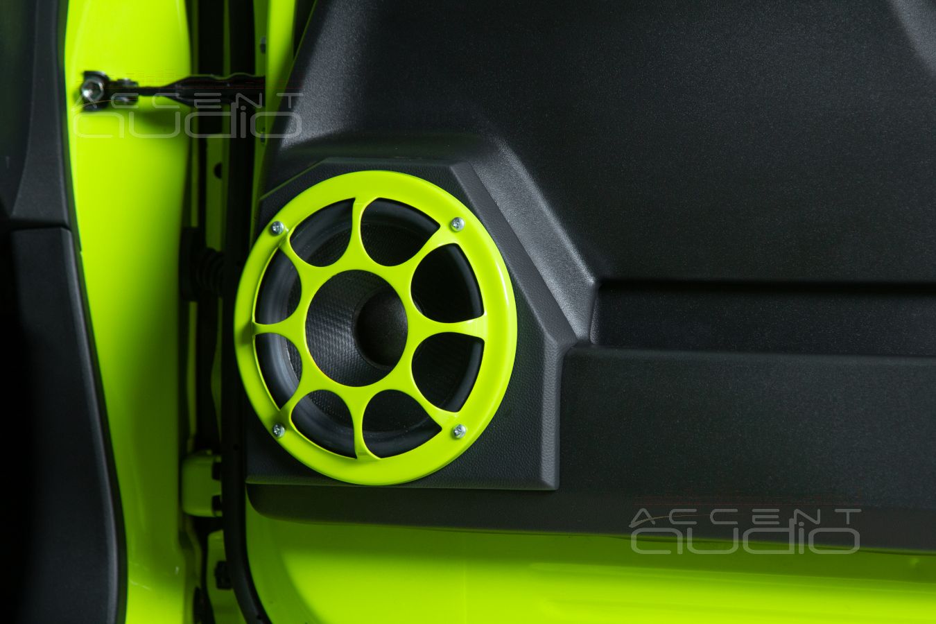 ИГРАЮЩИЕ 165мм немецкие динамики SOAudio в новом Jimny