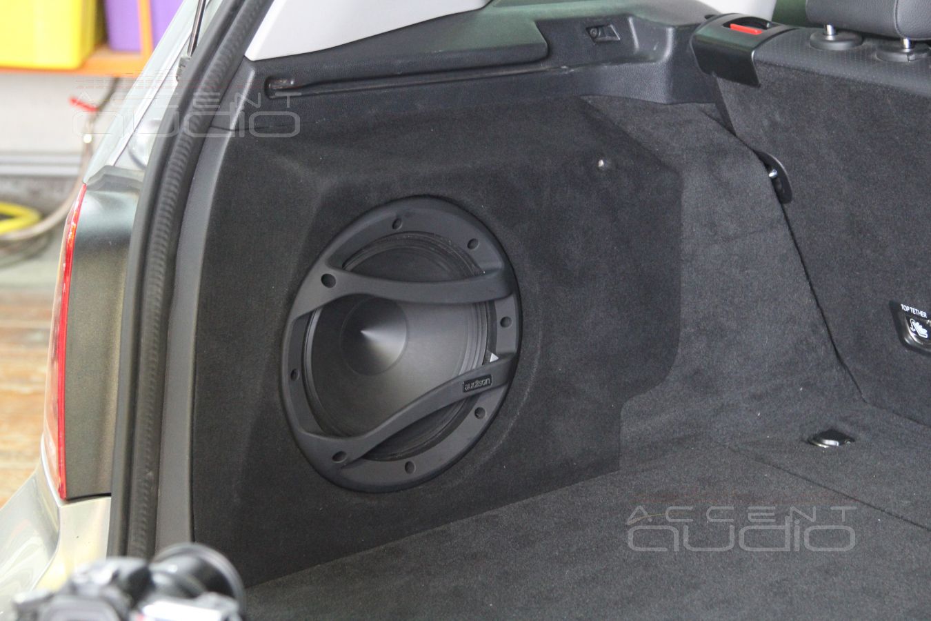 Сабвуфер CDTAudio QES 1020 в Mercedes GLK